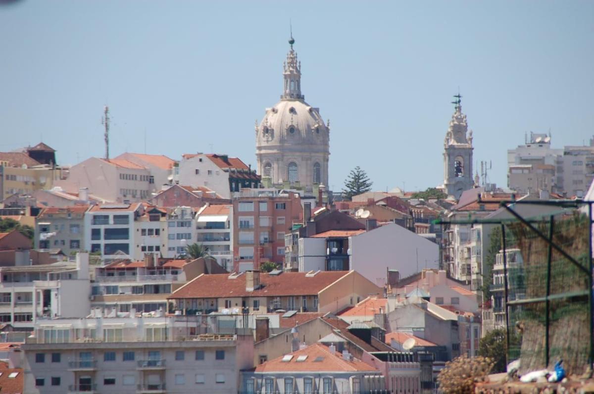 Charmant Appartement Chiado Lisbon Bagian luar foto