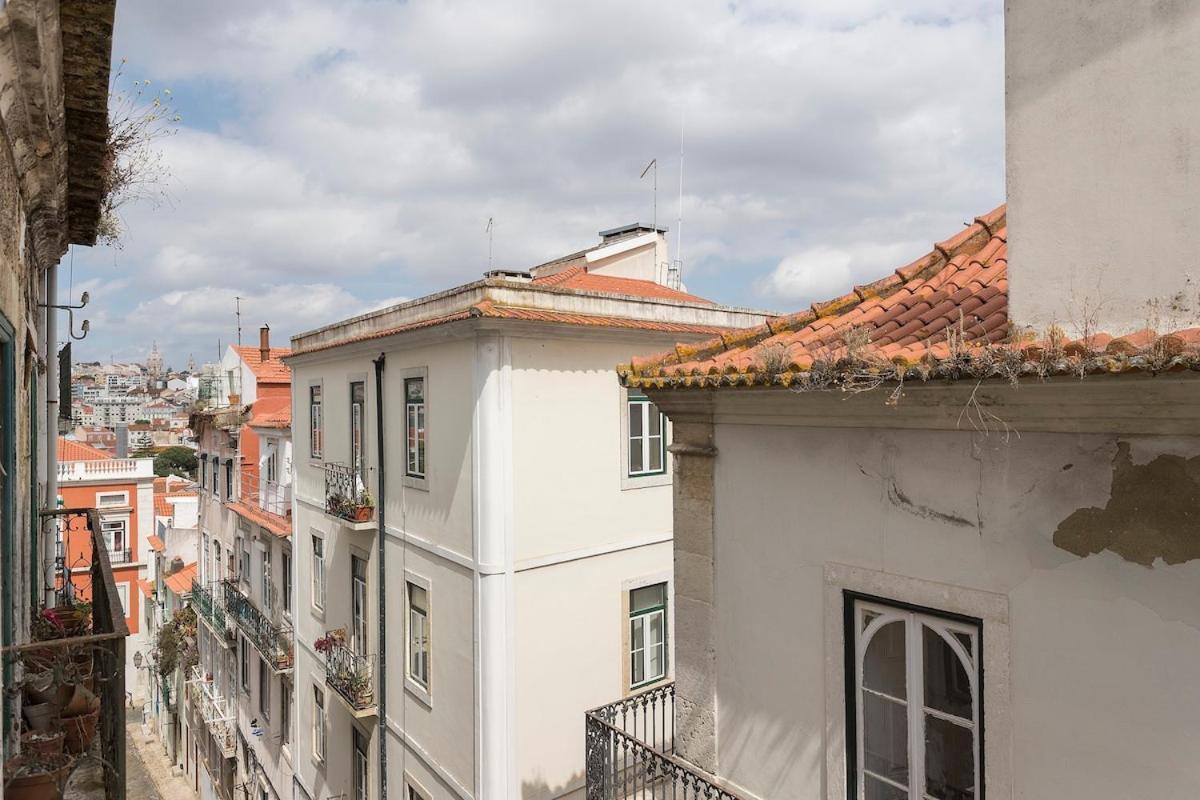 Charmant Appartement Chiado Lisbon Bagian luar foto